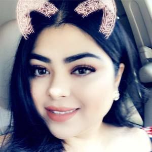 Meet your Posher, Moniita maria